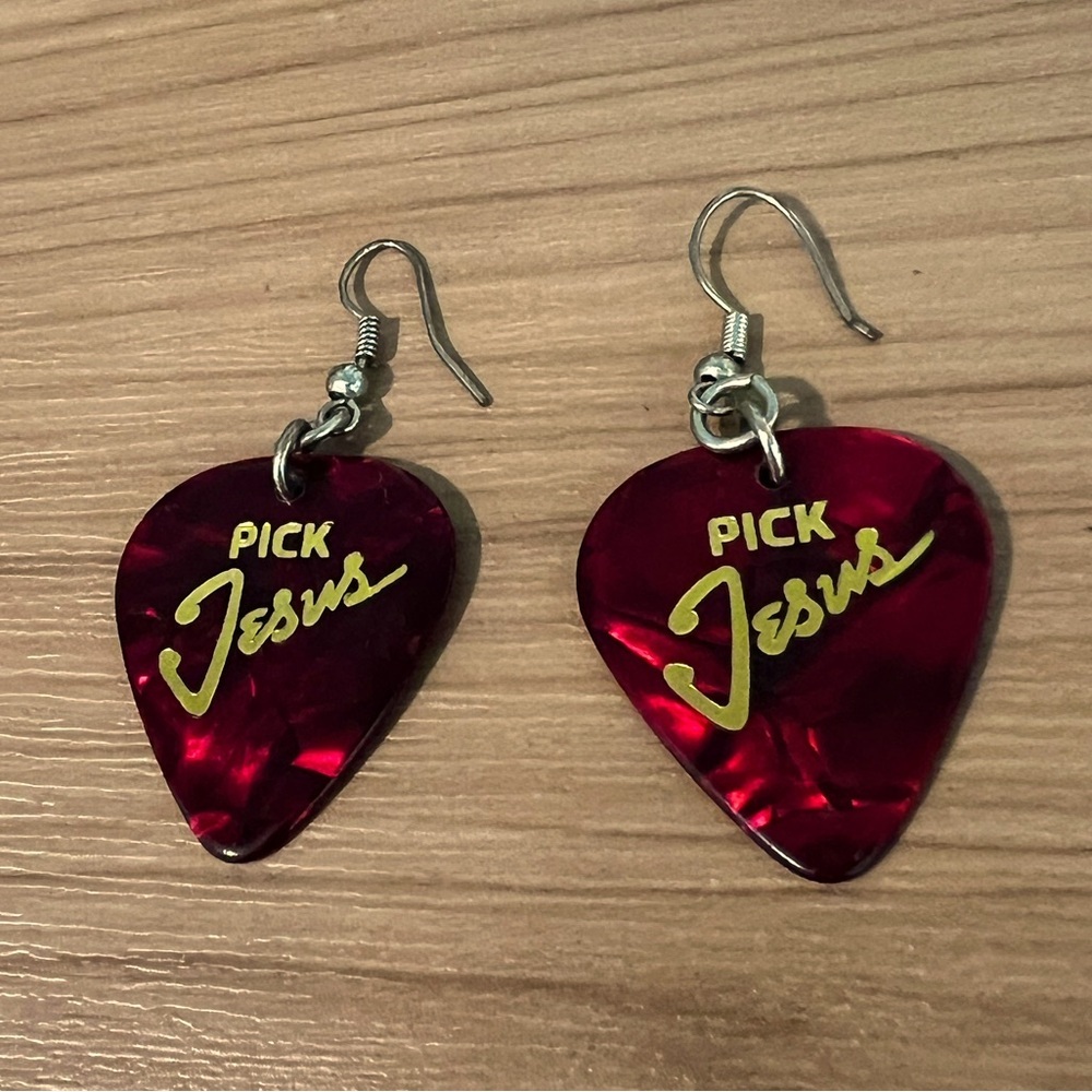 Pick Jesus Red Earrings Guitar Pick Gold Engraving Great Condition